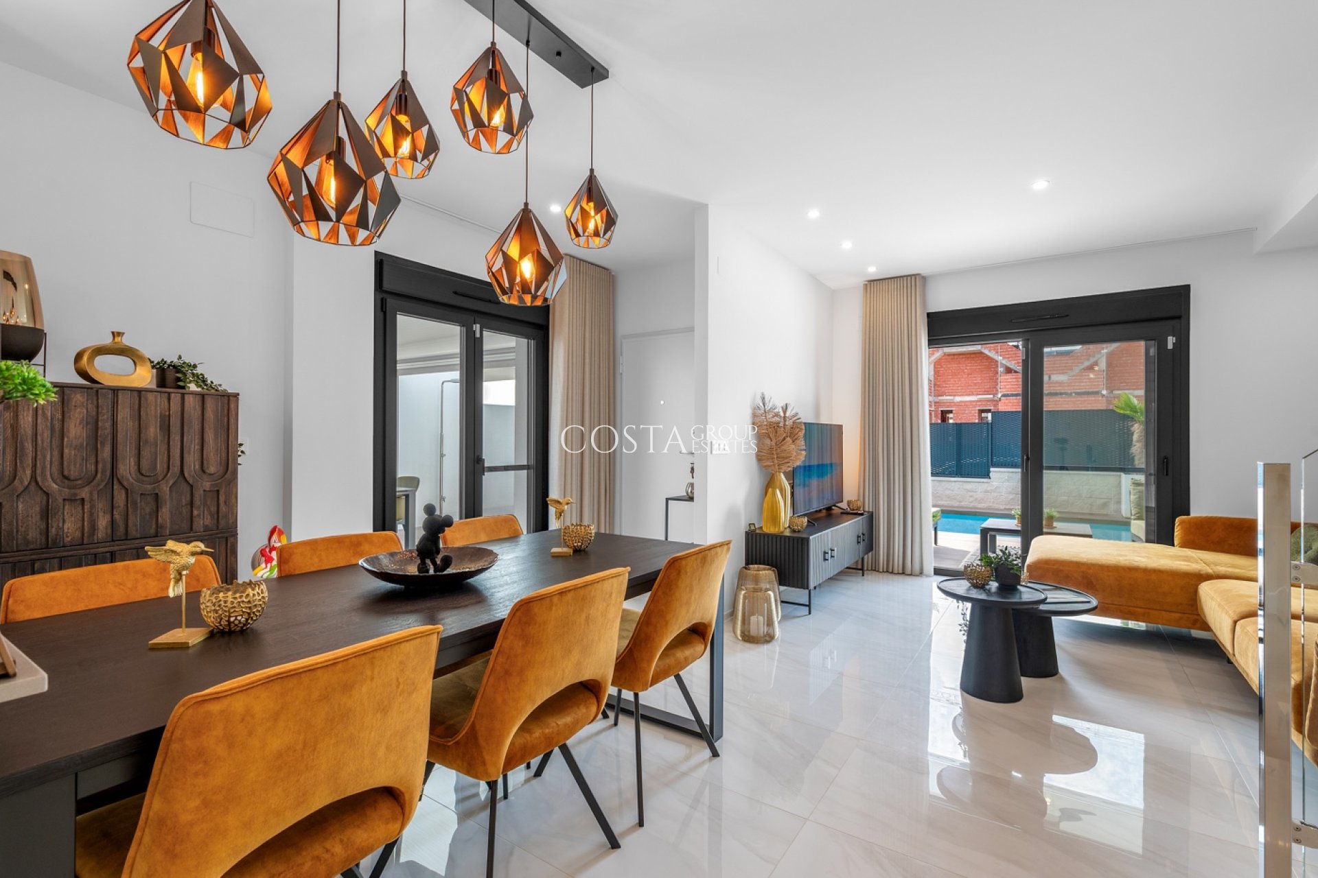 Herverkoop - Villa -
Orihuela Costa - Orihuela