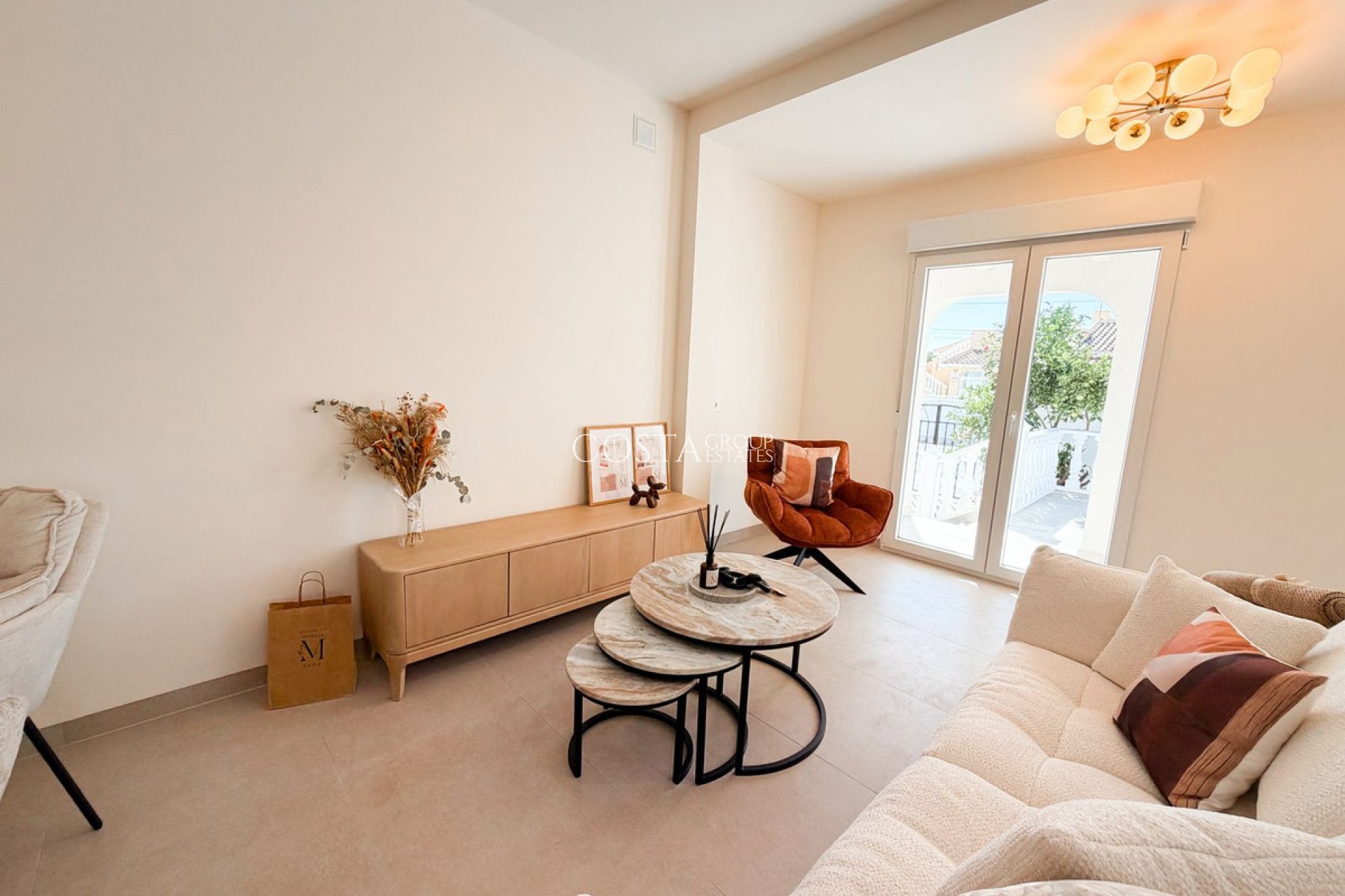 Herverkoop - Villa -
Orihuela Costa - Playa Flamenca