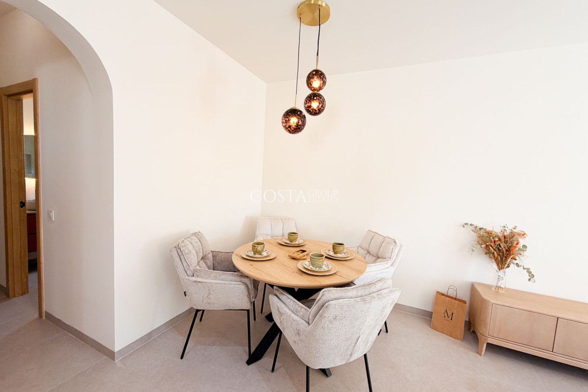 Herverkoop - Villa -
Orihuela Costa - Playa Flamenca