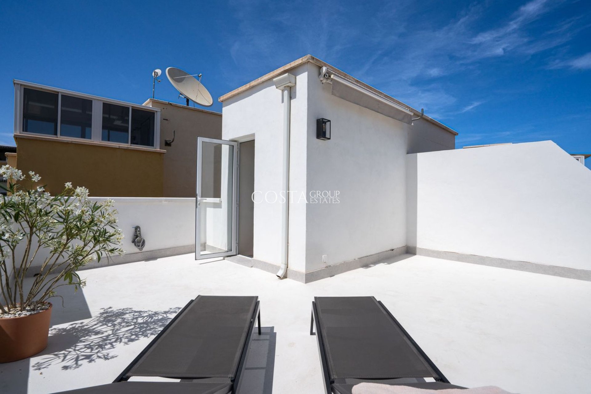 Herverkoop - Villa -
Orihuela Costa - Playa Flamenca