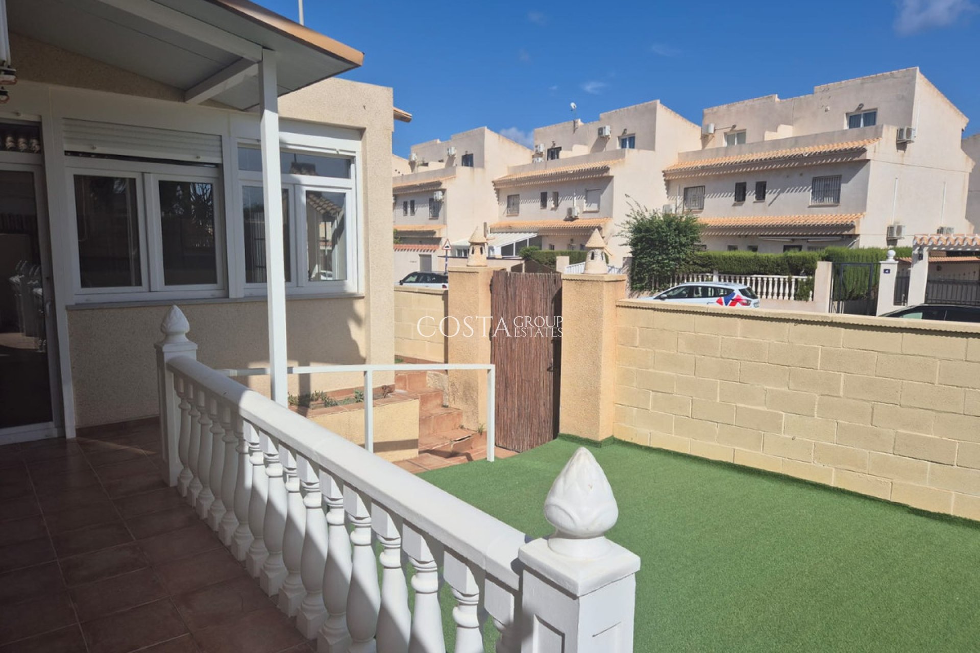 Herverkoop - Villa -
Orihuela Costa - Playa Flamenca