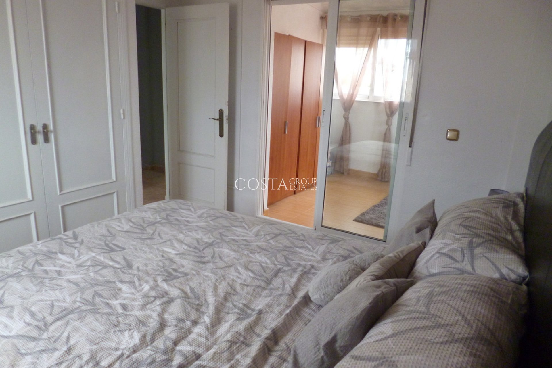 Herverkoop - Villa -
Orihuela Costa - Playa Flamenca