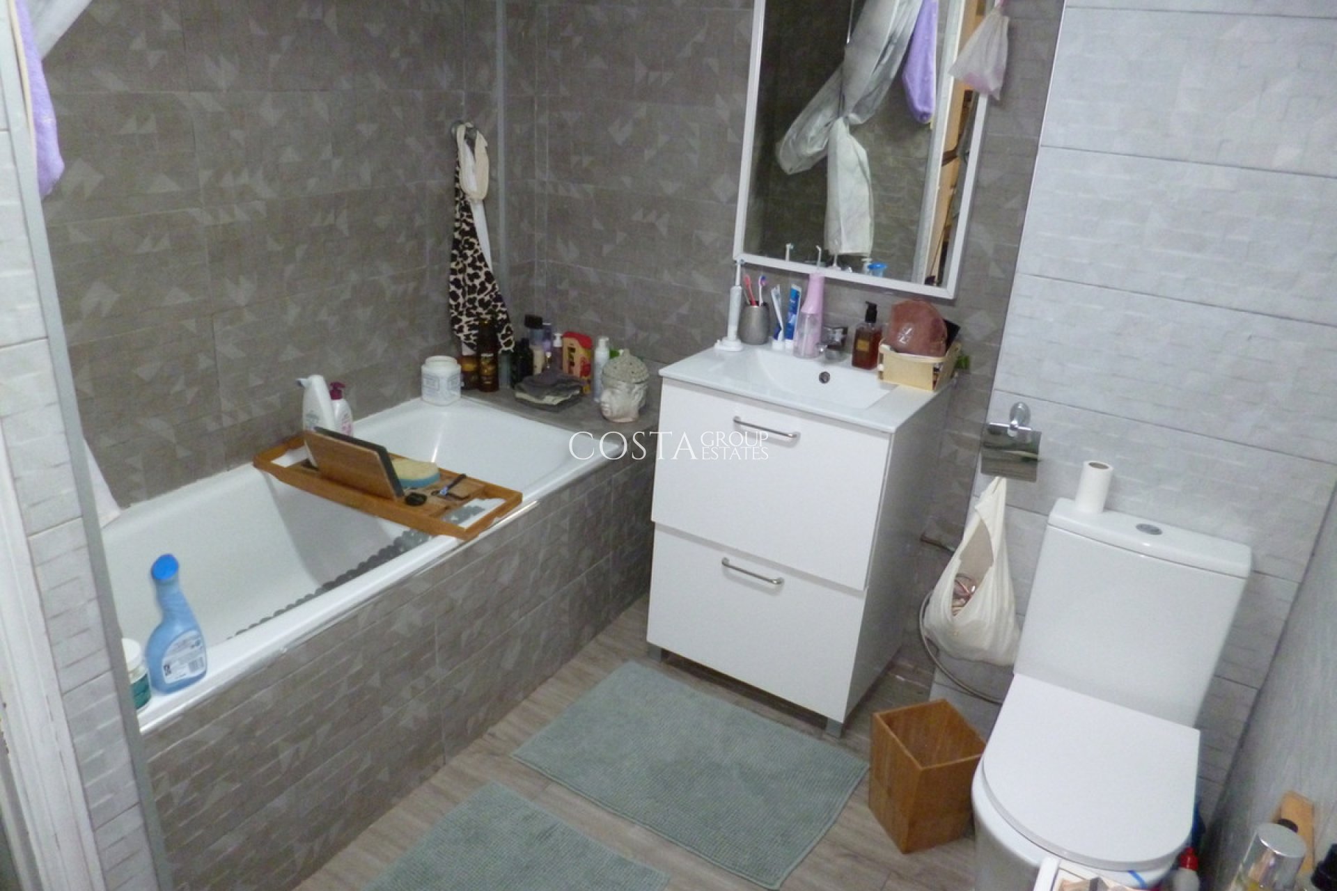 Herverkoop - Villa -
Orihuela Costa - Playa Flamenca