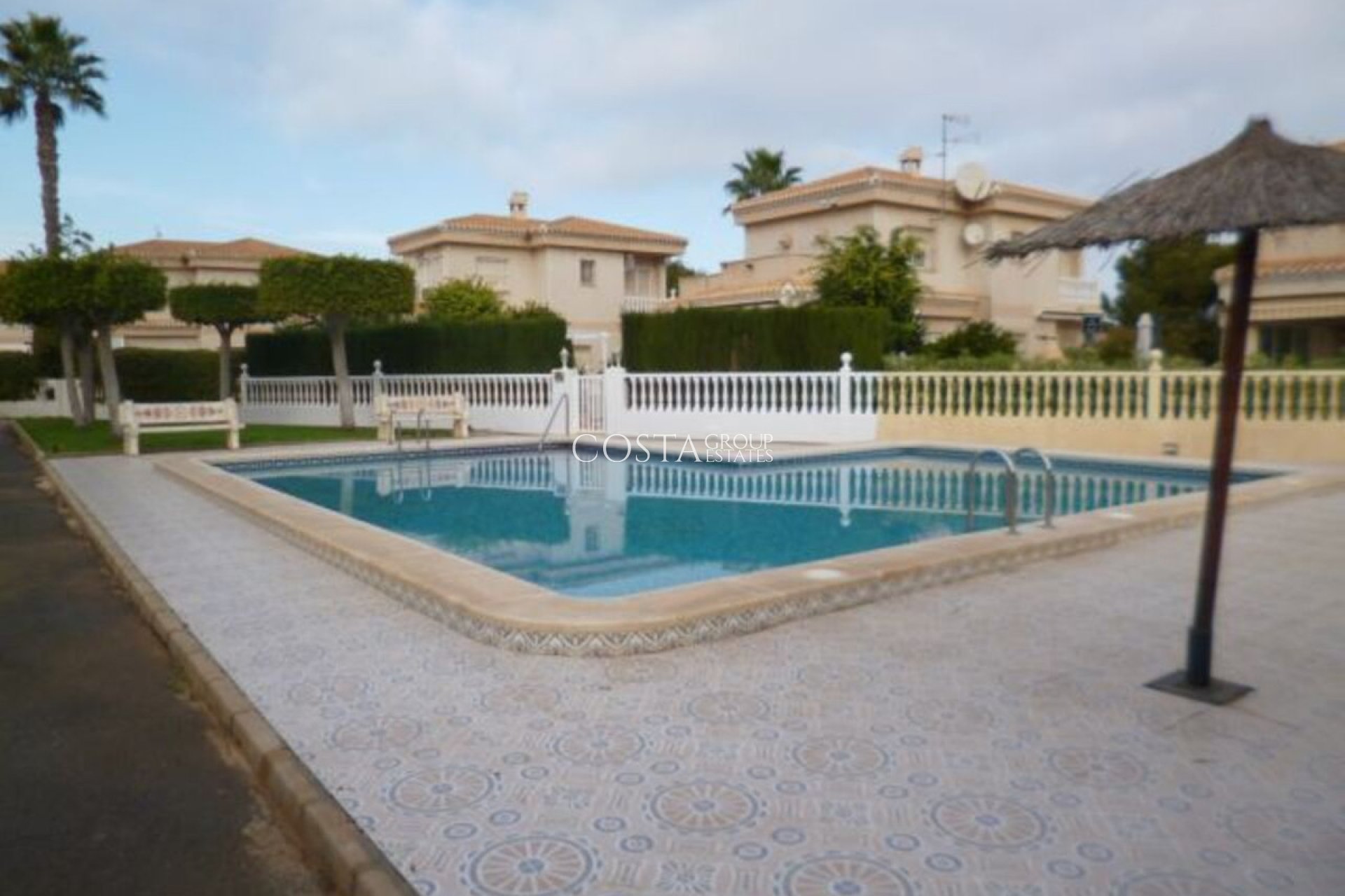 Herverkoop - Villa -
Orihuela Costa - Playa Flamenca