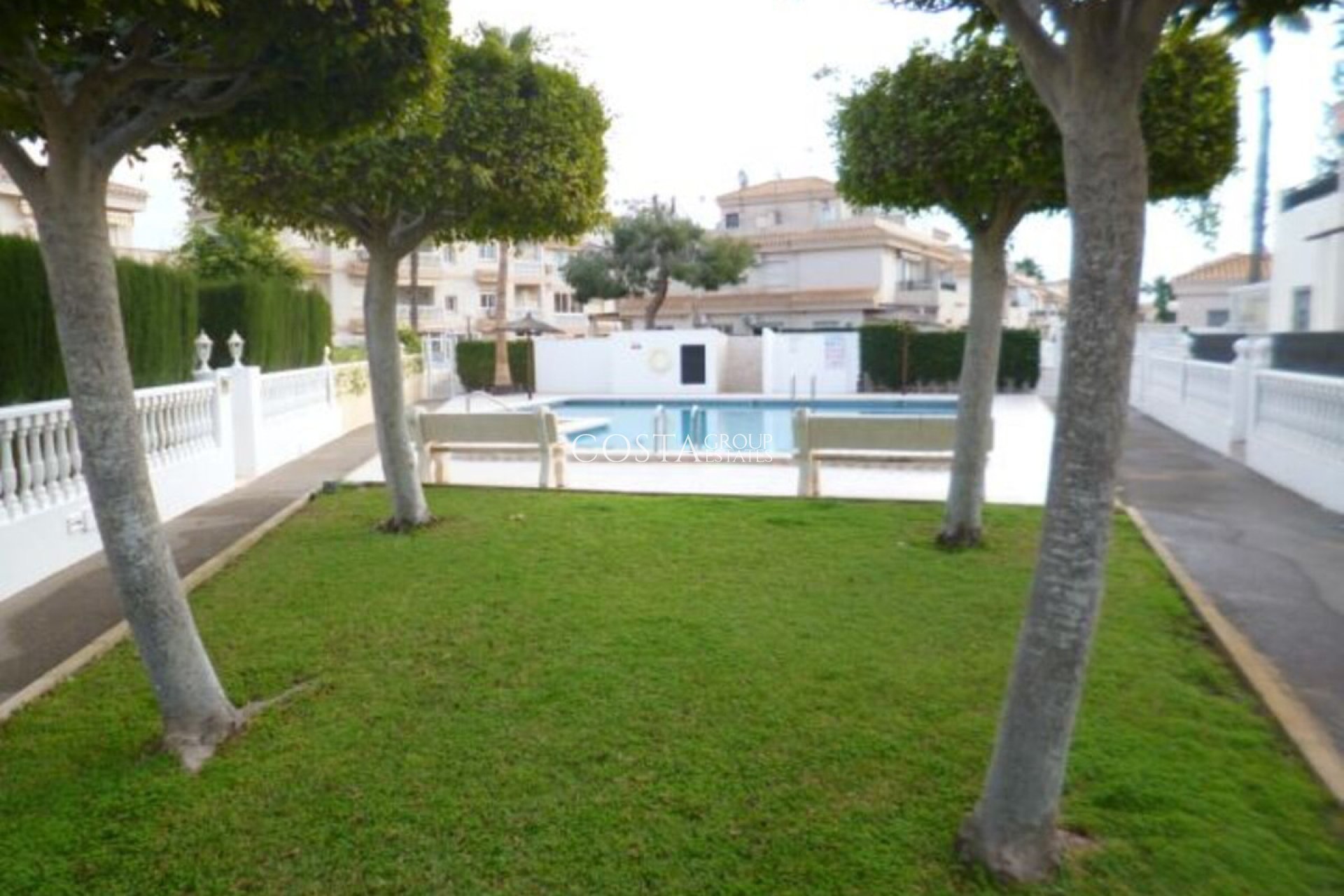 Herverkoop - Villa -
Orihuela Costa - Playa Flamenca