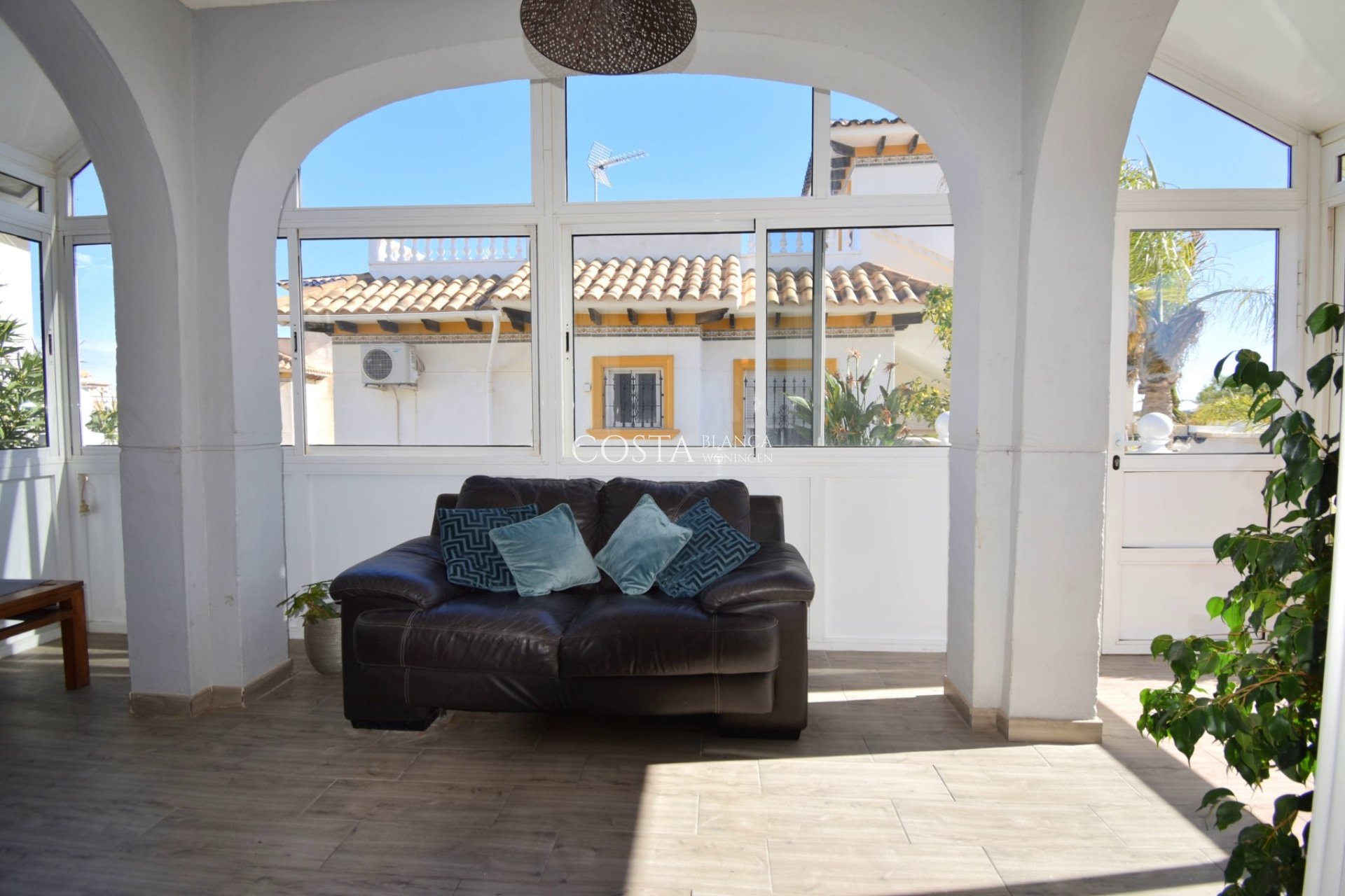 Herverkoop - Villa -
Orihuela Costa - Playa Flamenca