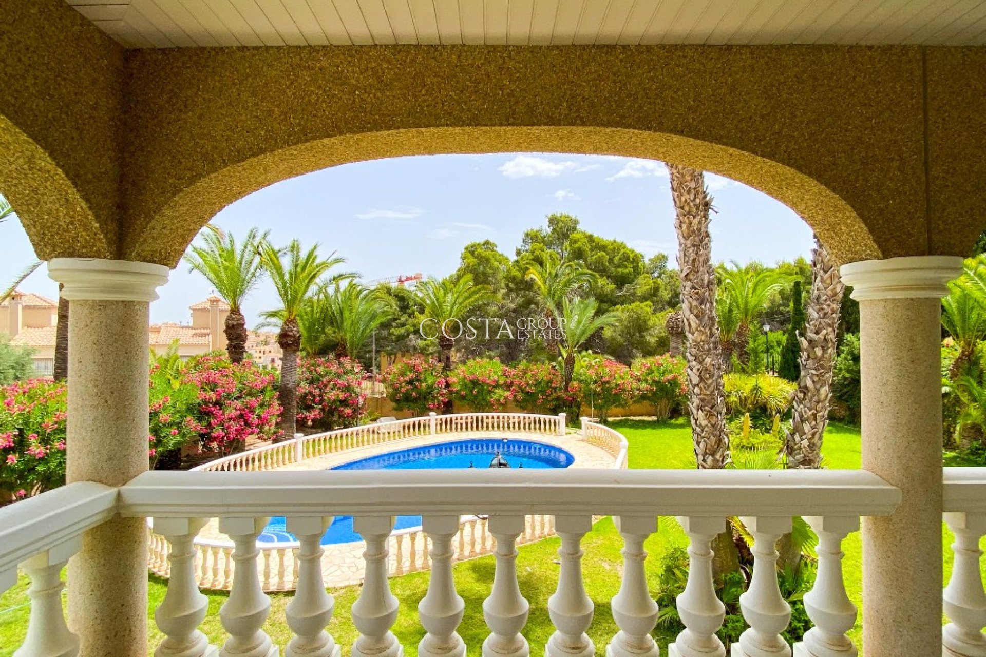 Herverkoop - Villa -
Orihuela Costa - Villamartin