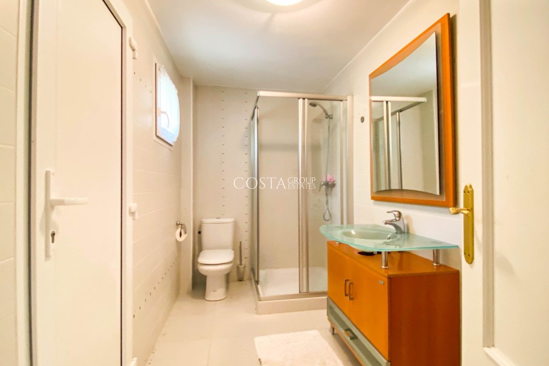 Herverkoop - Villa -
Orihuela Costa - Villamartin