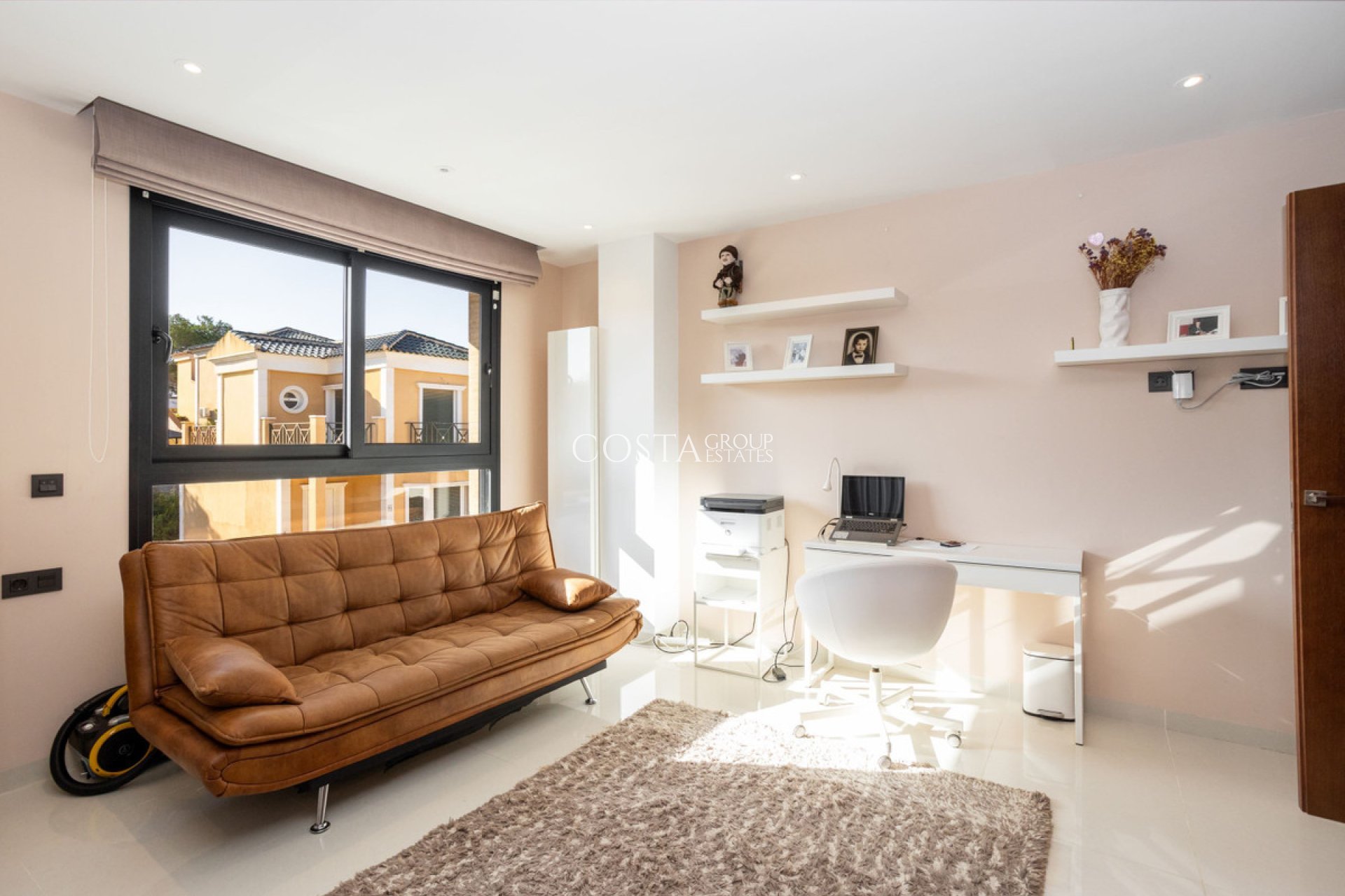 Herverkoop - Villa -
Orihuela Costa - Villamartin