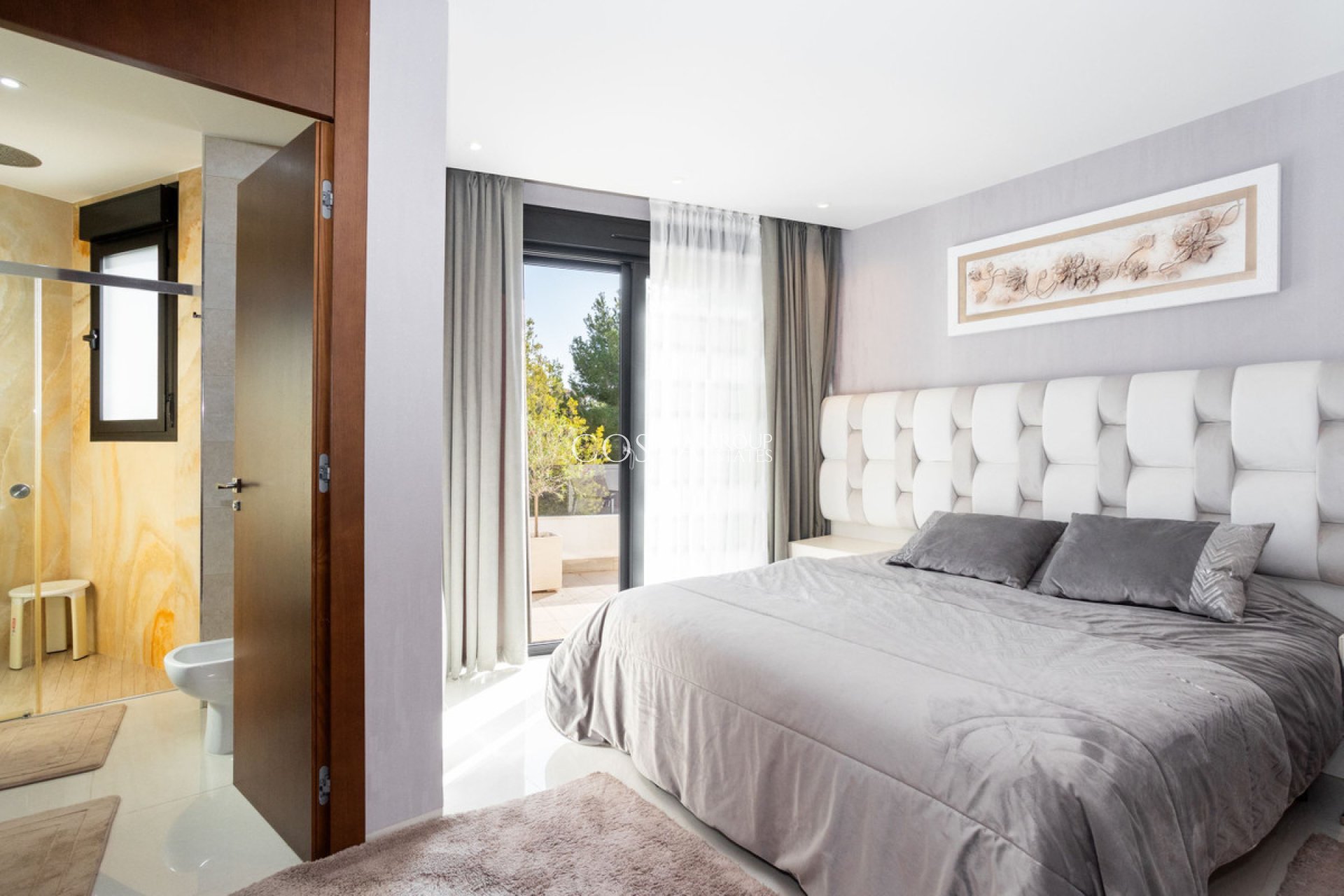 Herverkoop - Villa -
Orihuela Costa - Villamartin