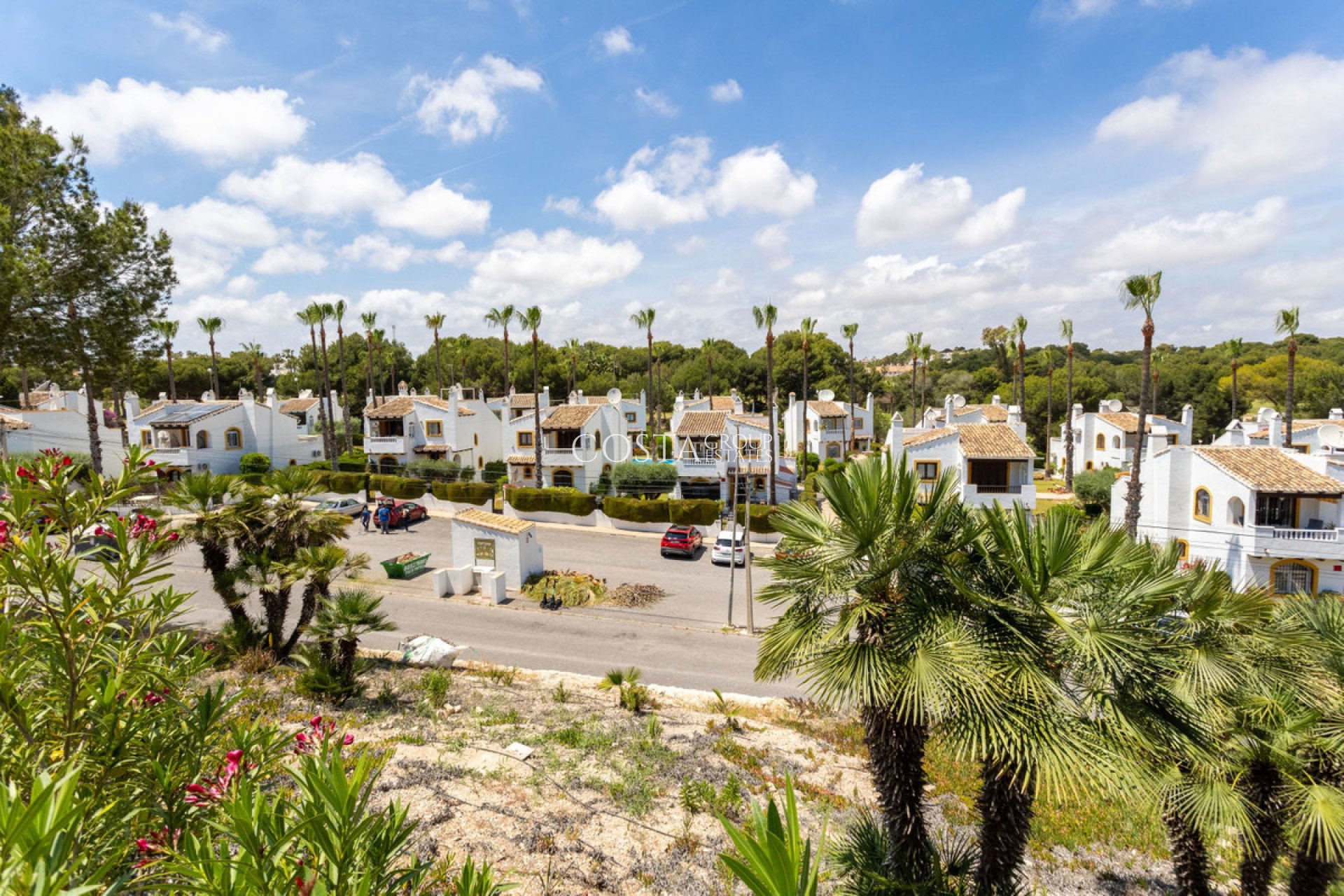 Herverkoop - Villa -
Orihuela Costa - Villamartin