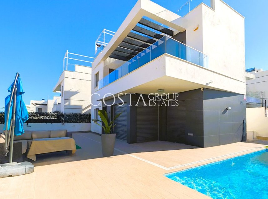 Herverkoop - Villa -
Orihuela Costa - Villamartin