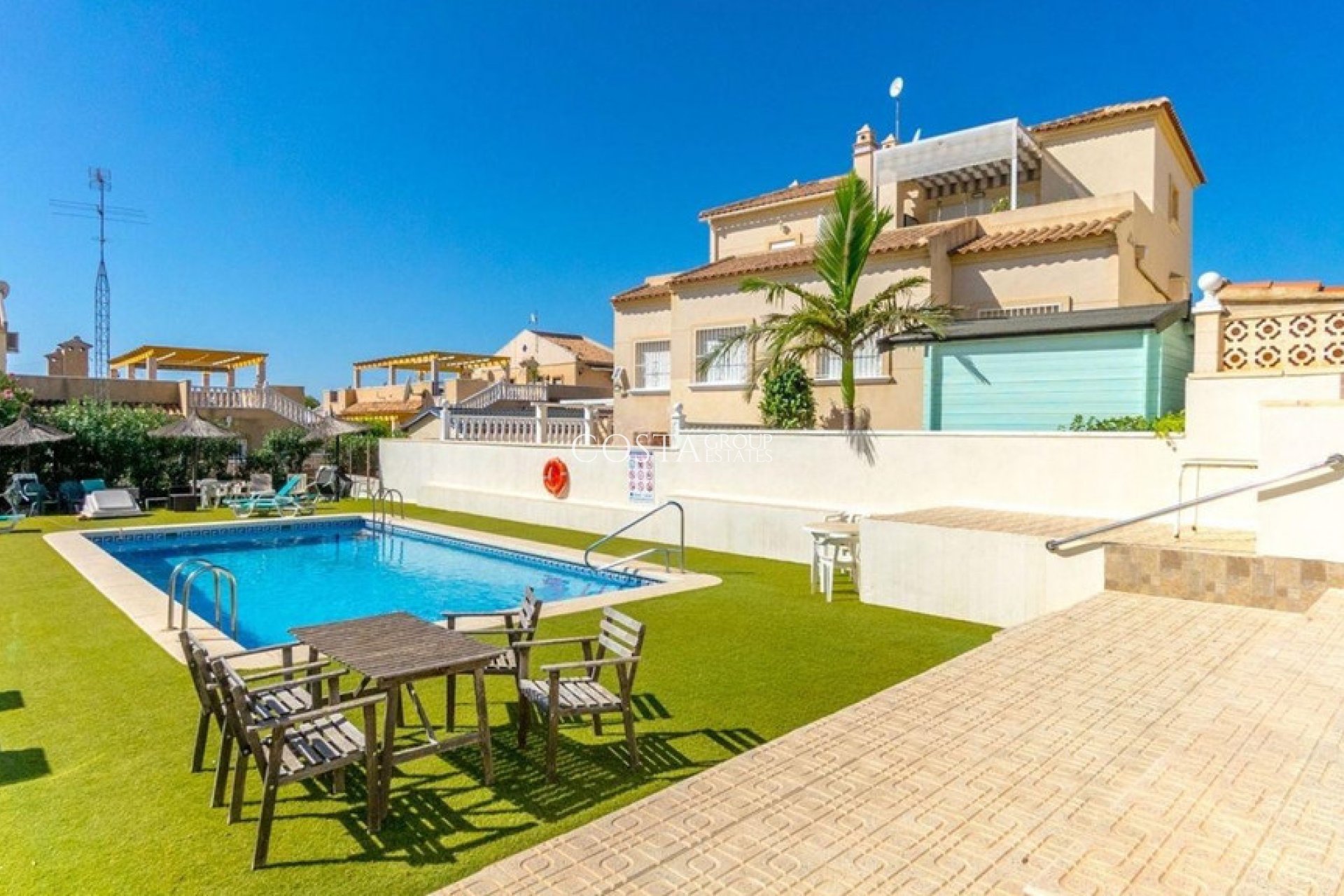 Herverkoop - Villa -
Orihuela Costa - Villamartin