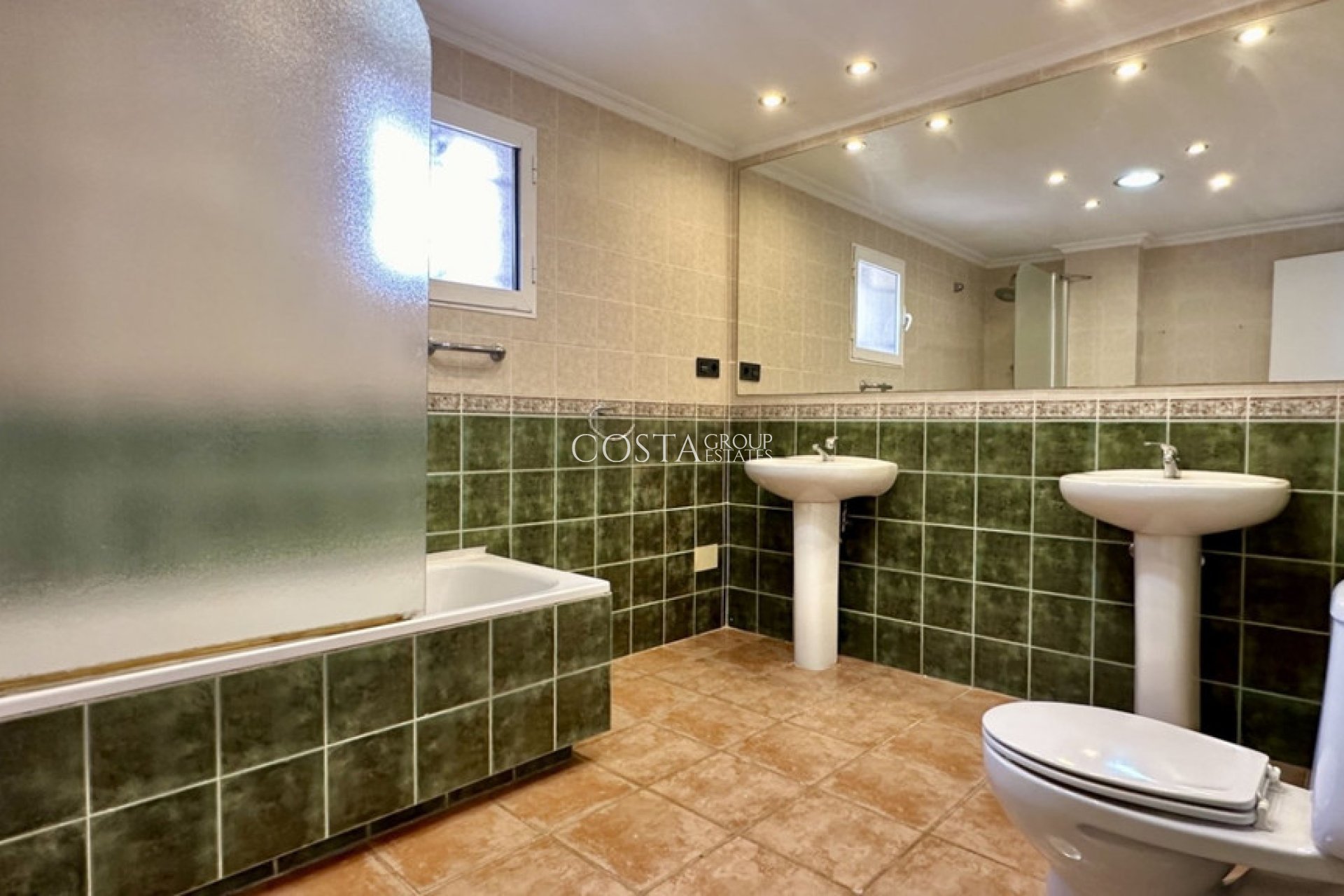 Herverkoop - Villa -
Orihuela Costa - Villamartin