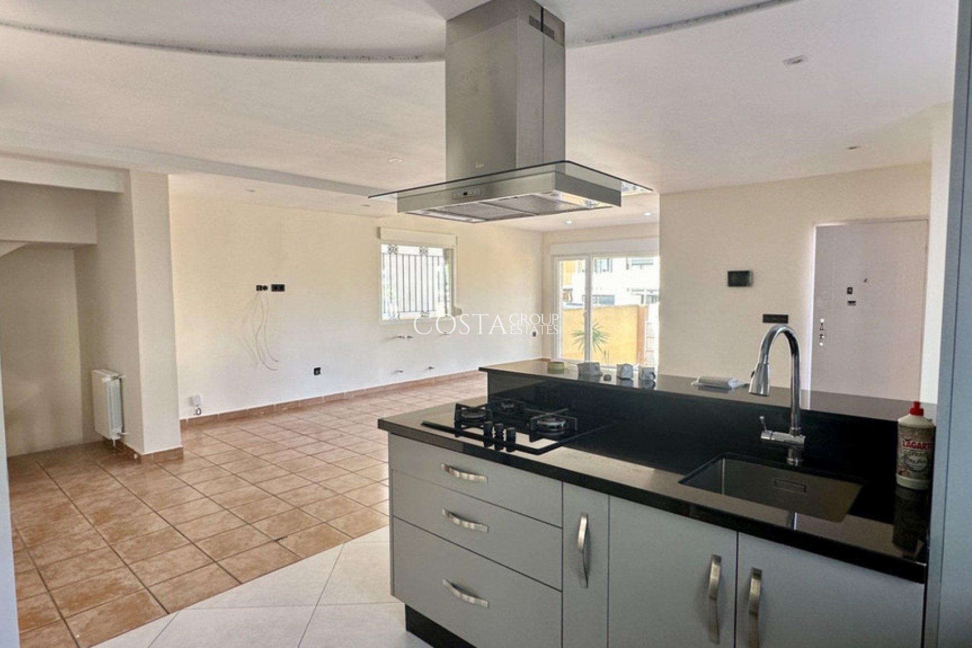 Herverkoop - Villa -
Orihuela Costa - Villamartin