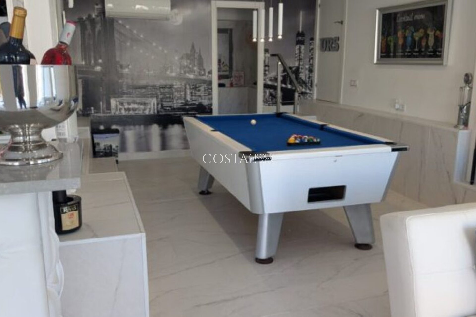 Herverkoop - Villa -
Orihuela Costa - Villamartin