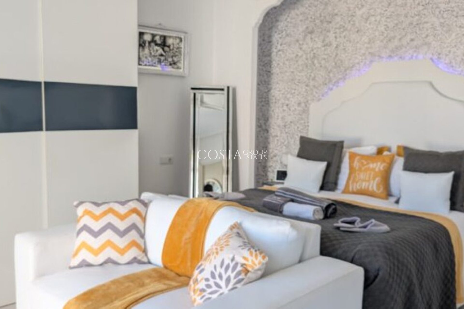 Herverkoop - Villa -
Orihuela Costa - Villamartin