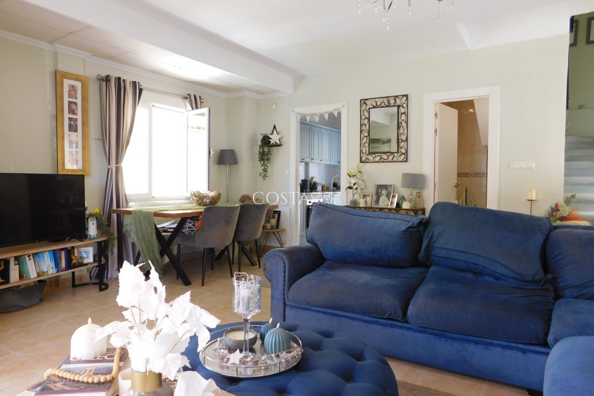 Herverkoop - Villa -
Orihuela Costa - Villamartin