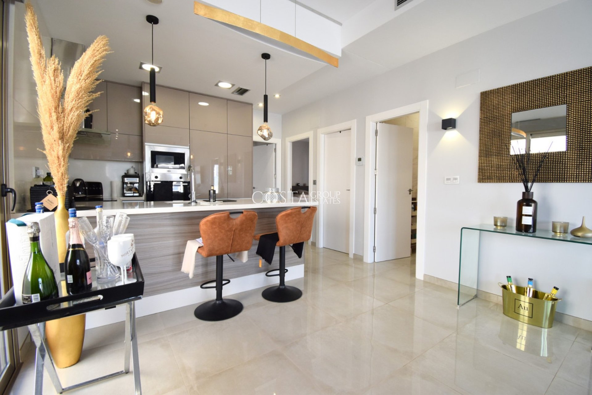 Herverkoop - Villa -
Orihuela Costa - Villamartin