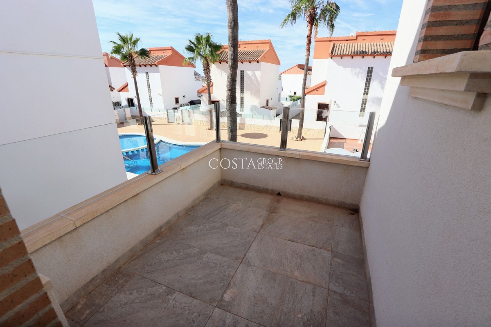 Herverkoop - Villa -
Orihuela Costa - Villamartin