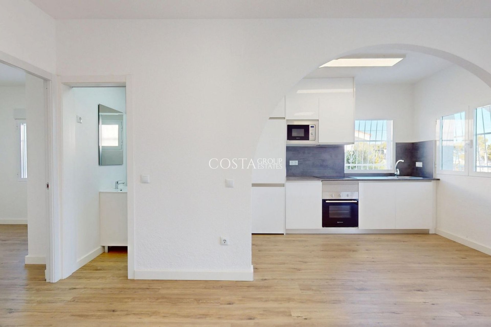 Herverkoop - Villa -
Orihuela Costa - Villamartin