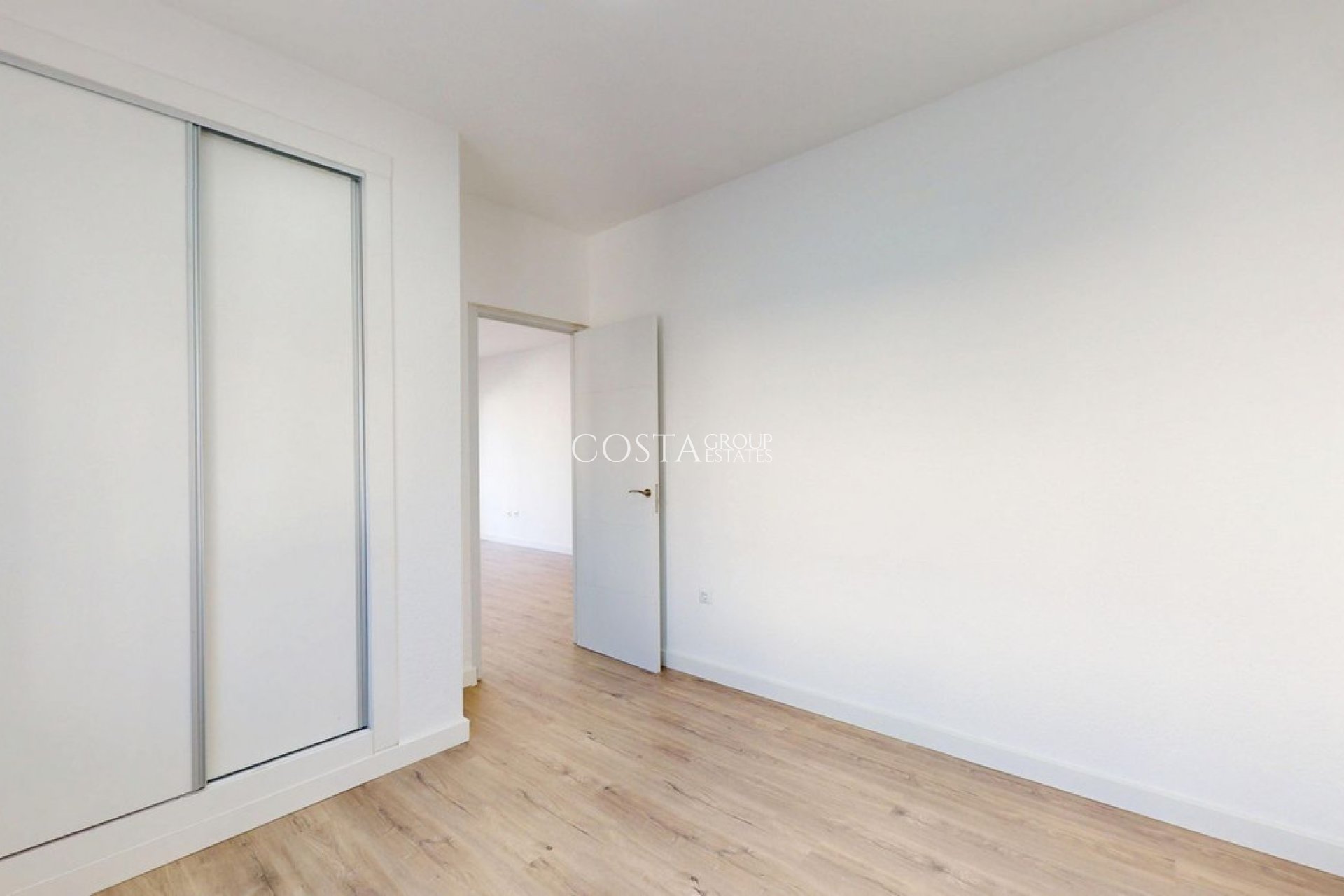 Herverkoop - Villa -
Orihuela Costa - Villamartin