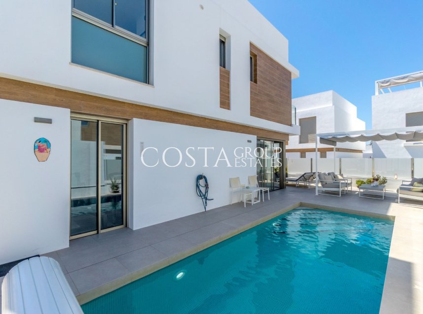 Herverkoop - Villa -
Orihuela Costa - Villamartin