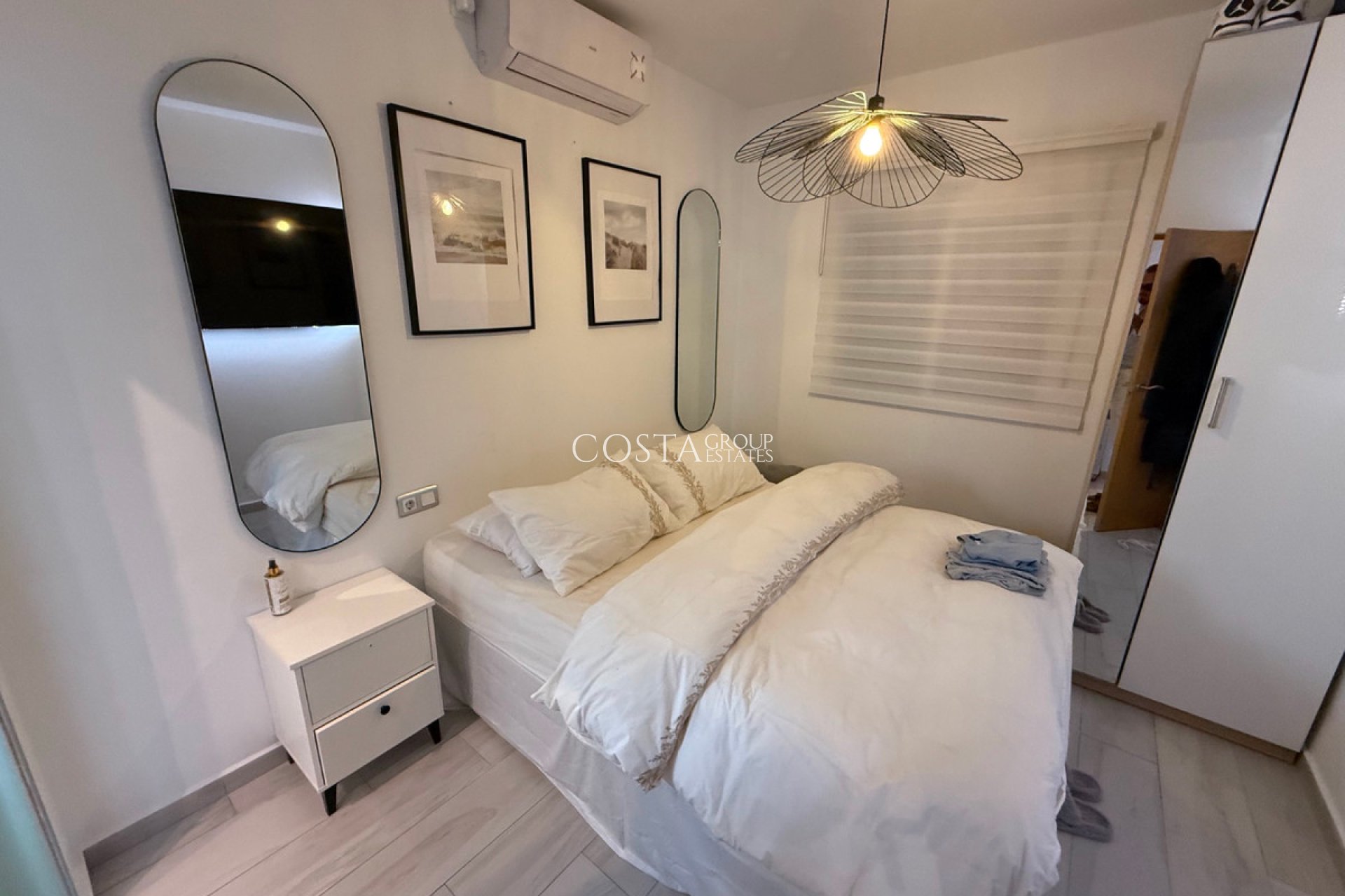 Herverkoop - Villa -
Orihuela Costa - Villamartin