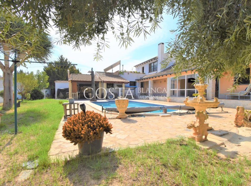 Herverkoop - Villa -
Orihuela Costa - Villamartín