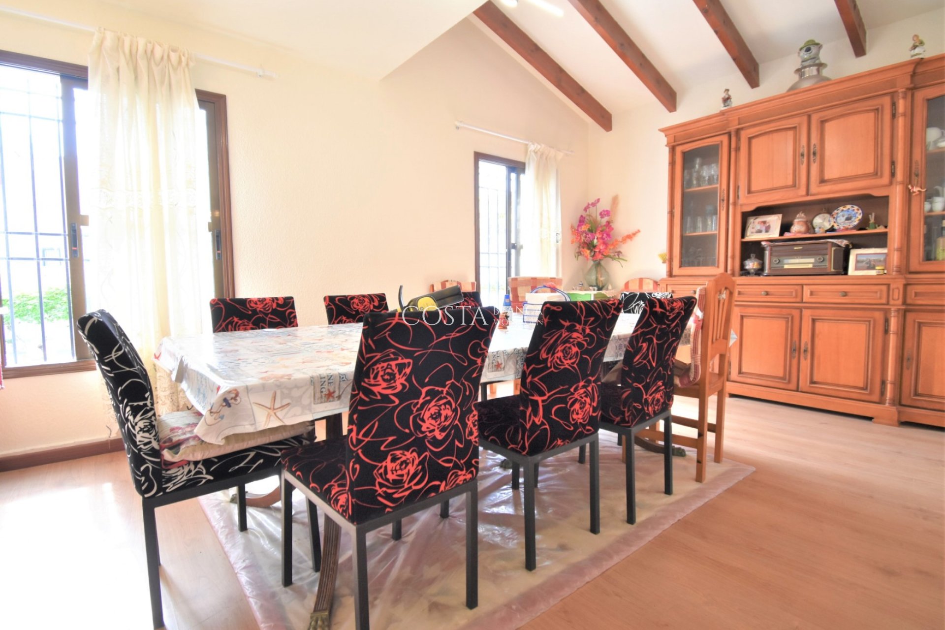 Herverkoop - Villa -
Orihuela Costa - Villamartín