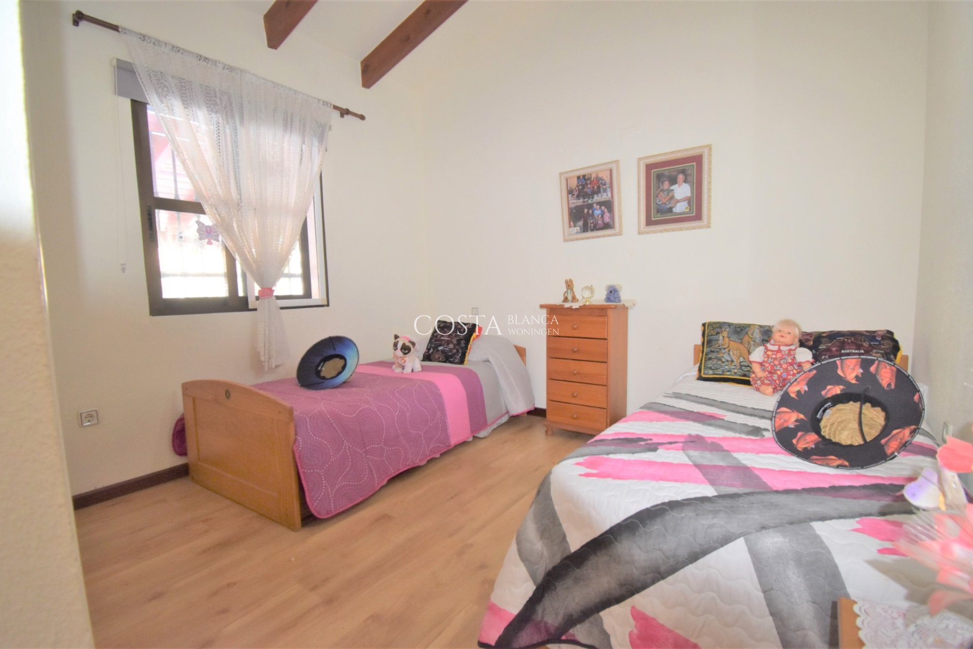 Herverkoop - Villa -
Orihuela Costa - Villamartín