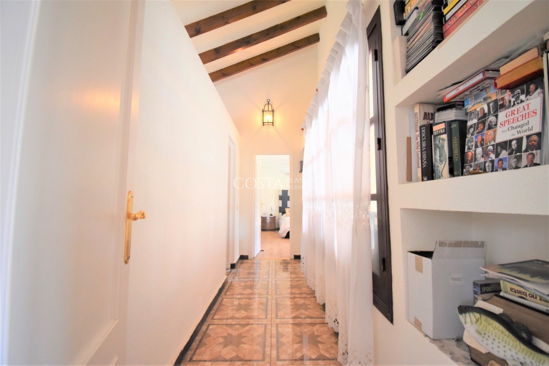 Herverkoop - Villa -
Orihuela Costa - Villamartín