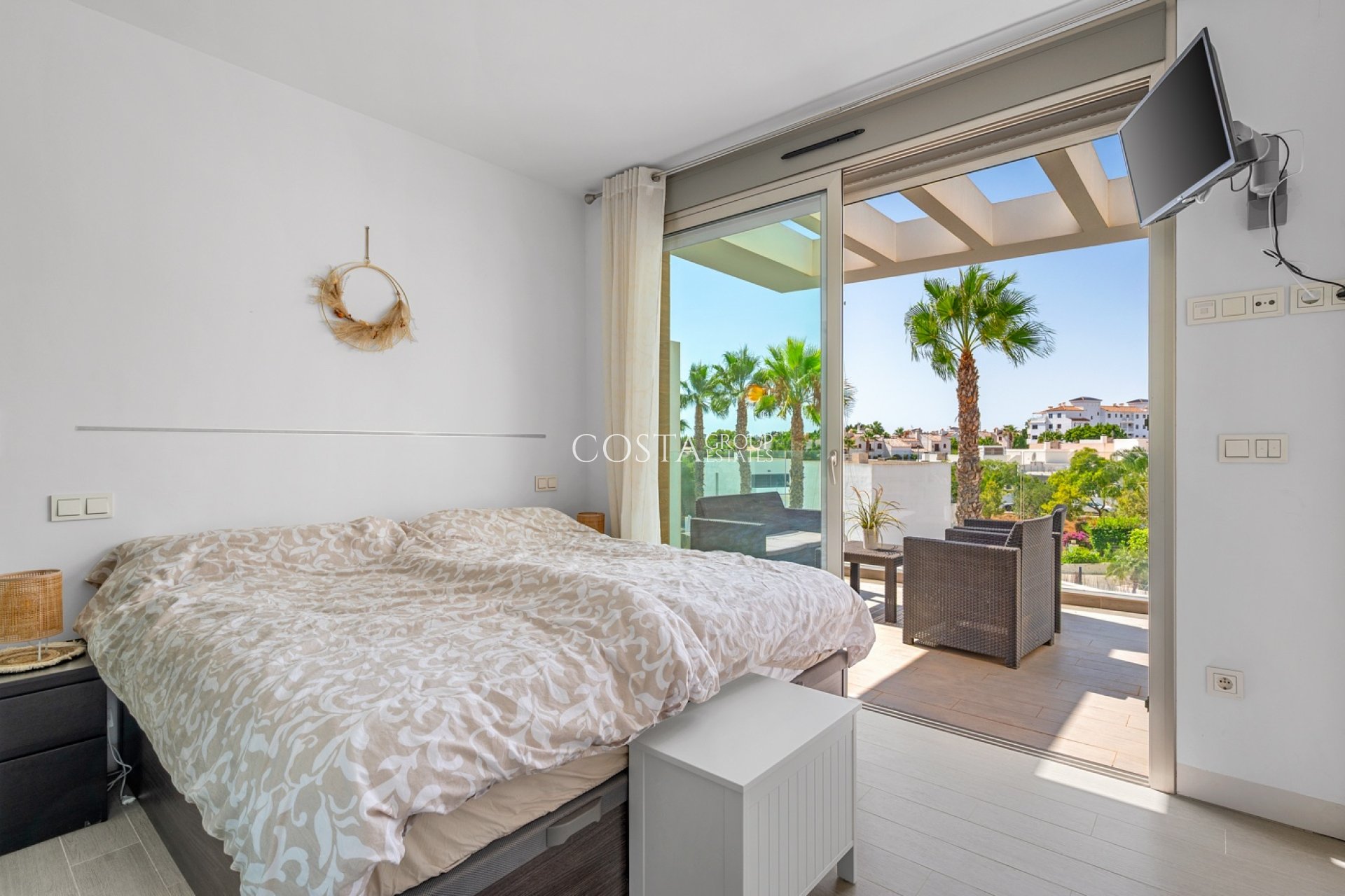 Herverkoop - Villa -
Orihuela Costa - Villamartín