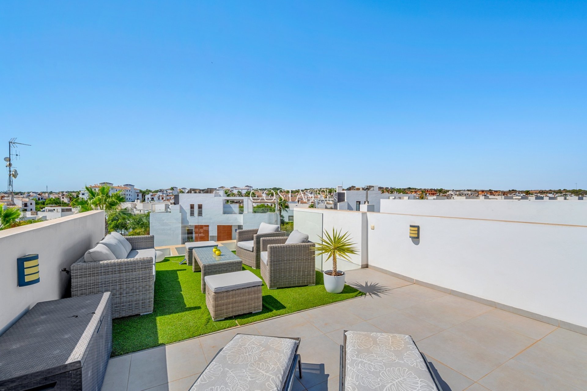 Herverkoop - Villa -
Orihuela Costa - Villamartín