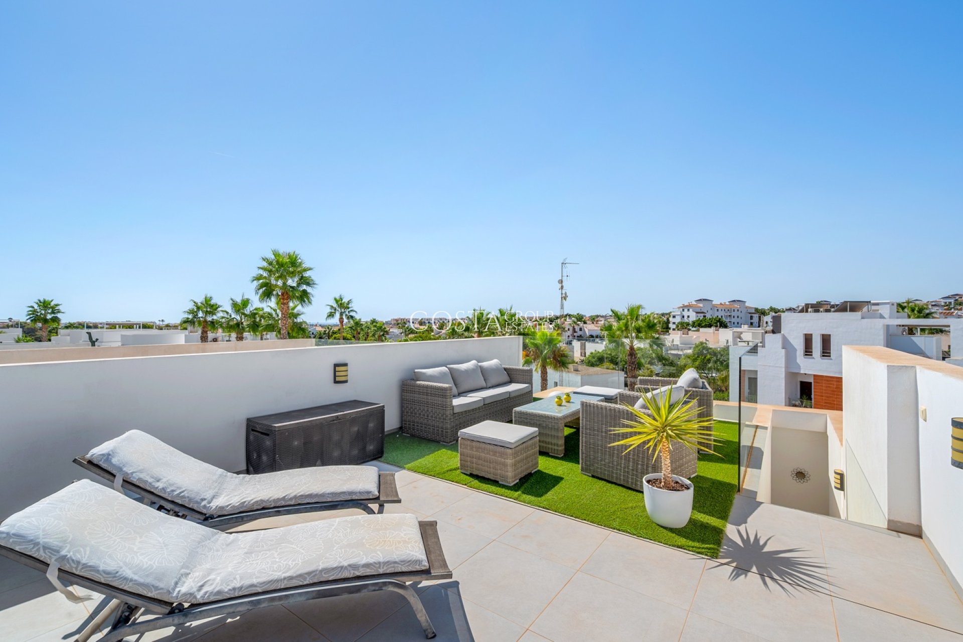 Herverkoop - Villa -
Orihuela Costa - Villamartín