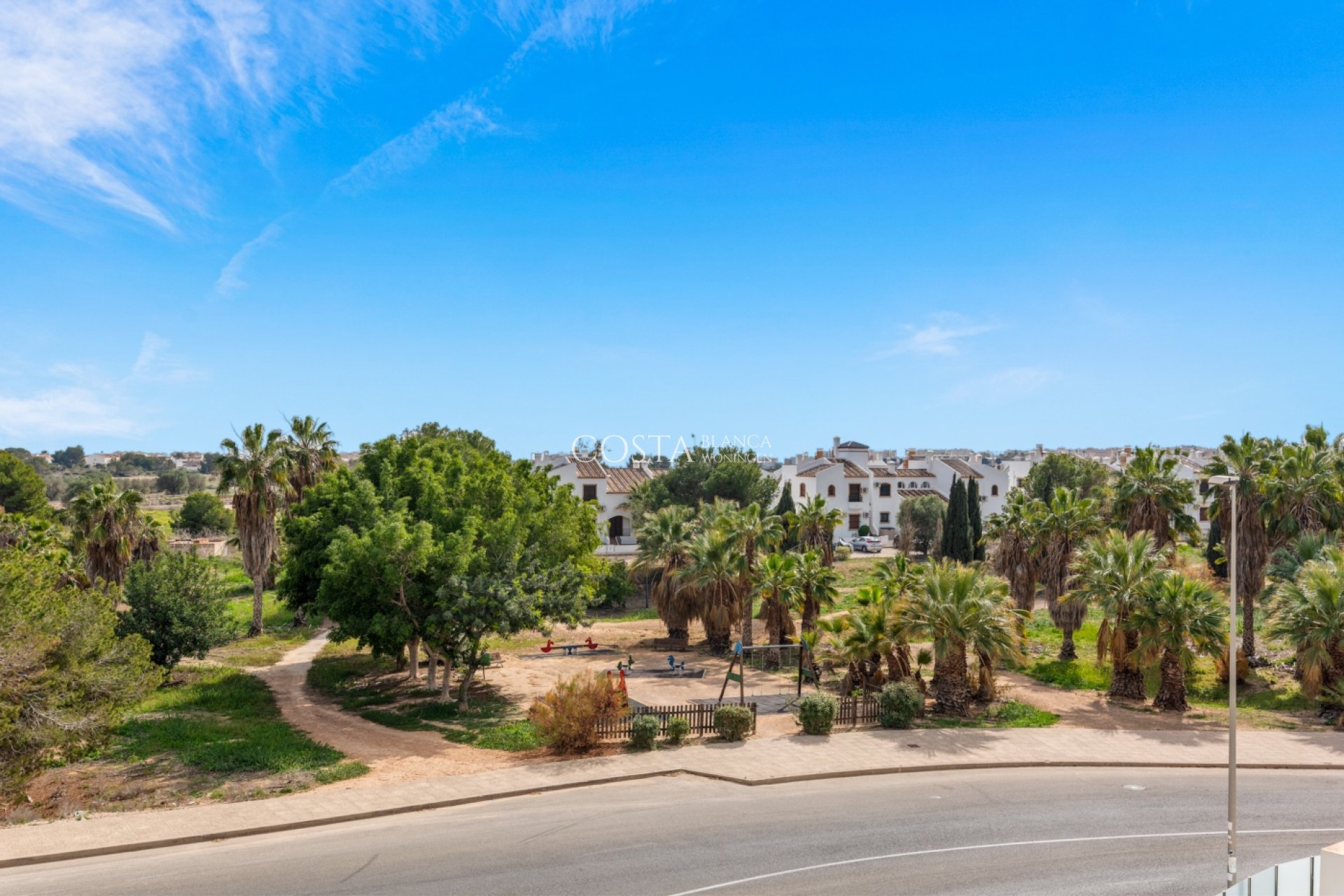 Herverkoop - Villa -
Orihuela Costa - Villamartín