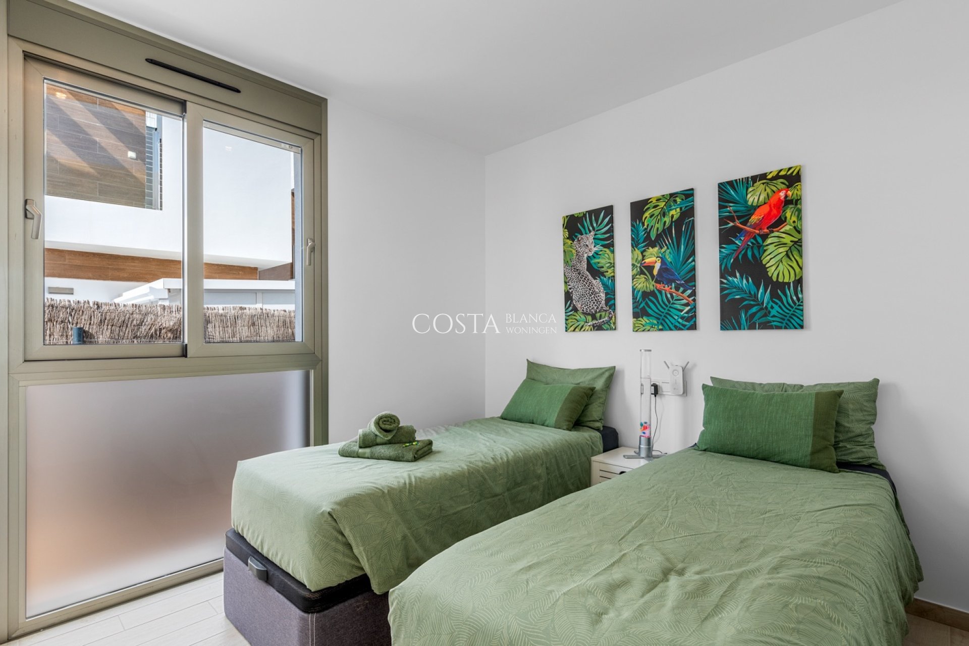 Herverkoop - Villa -
Orihuela Costa - Villamartín