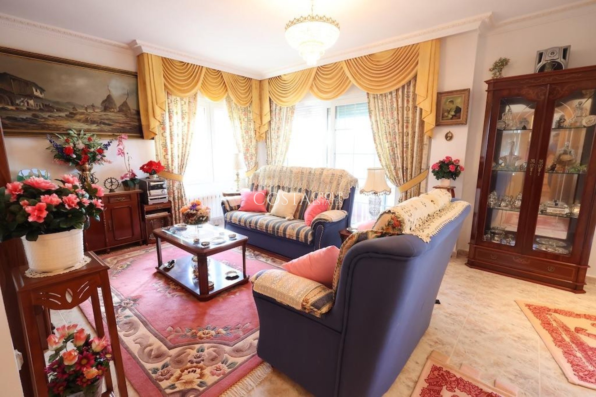 Herverkoop - Villa -
Orihuela Costa