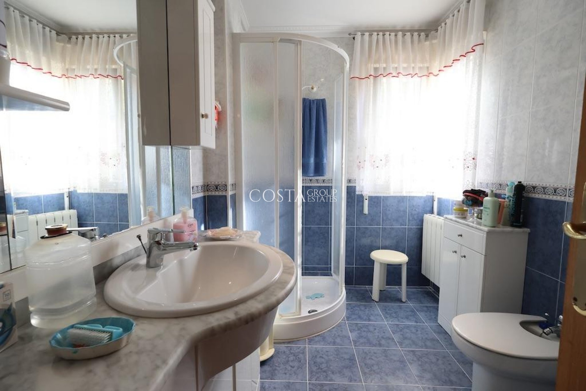 Herverkoop - Villa -
Orihuela Costa