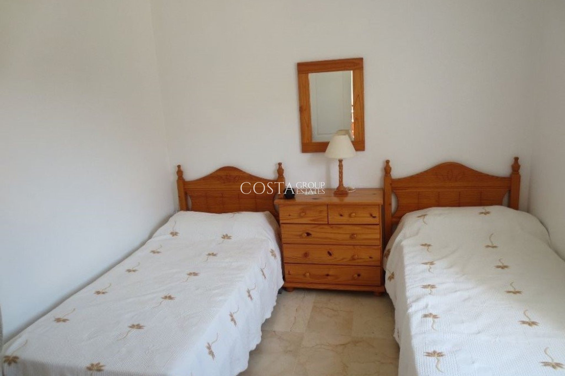 Herverkoop - Villa -
Orihuela - El Galan