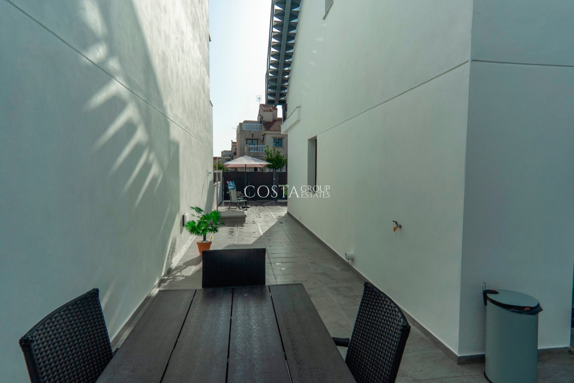 Herverkoop - Villa -
Orihuela - La Florida