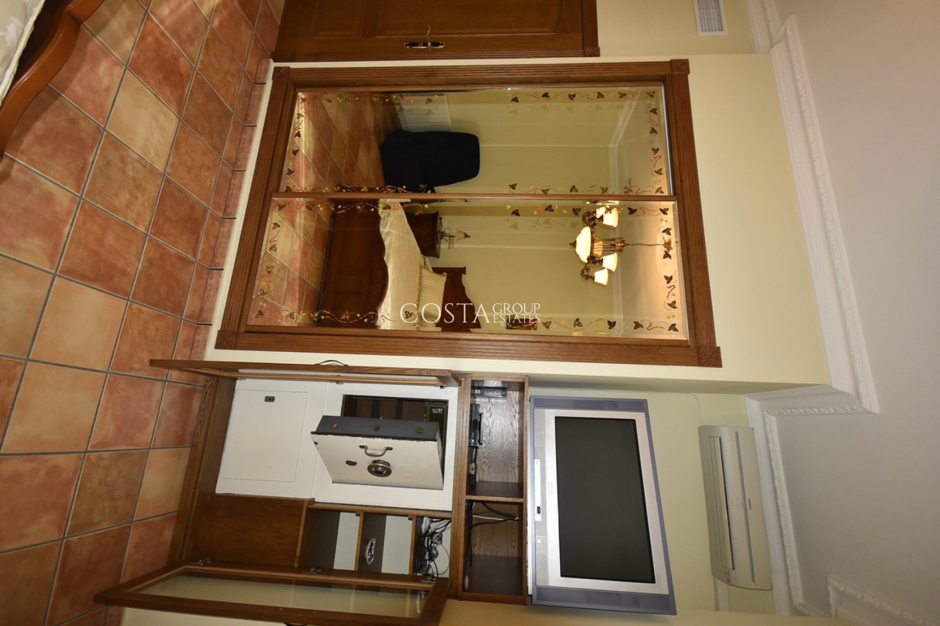 Herverkoop - Villa -
Orihuela - La Matanza