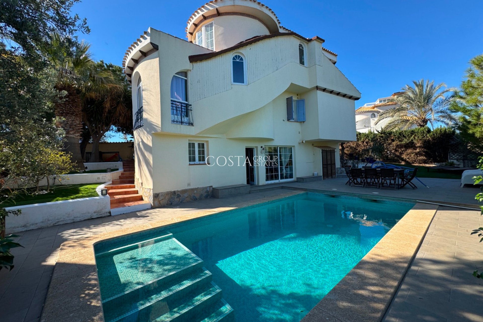 Herverkoop - Villa -
Orihuela - La Zenia