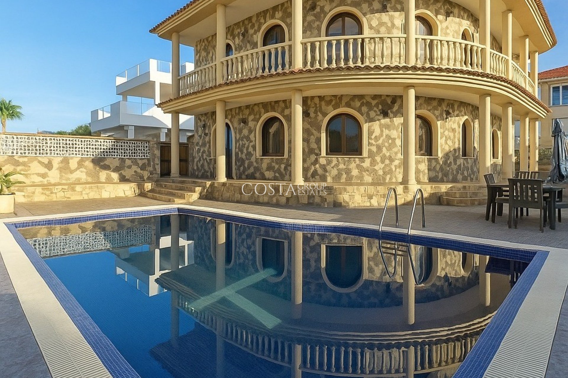 Herverkoop - Villa -
Orihuela - La Zenia