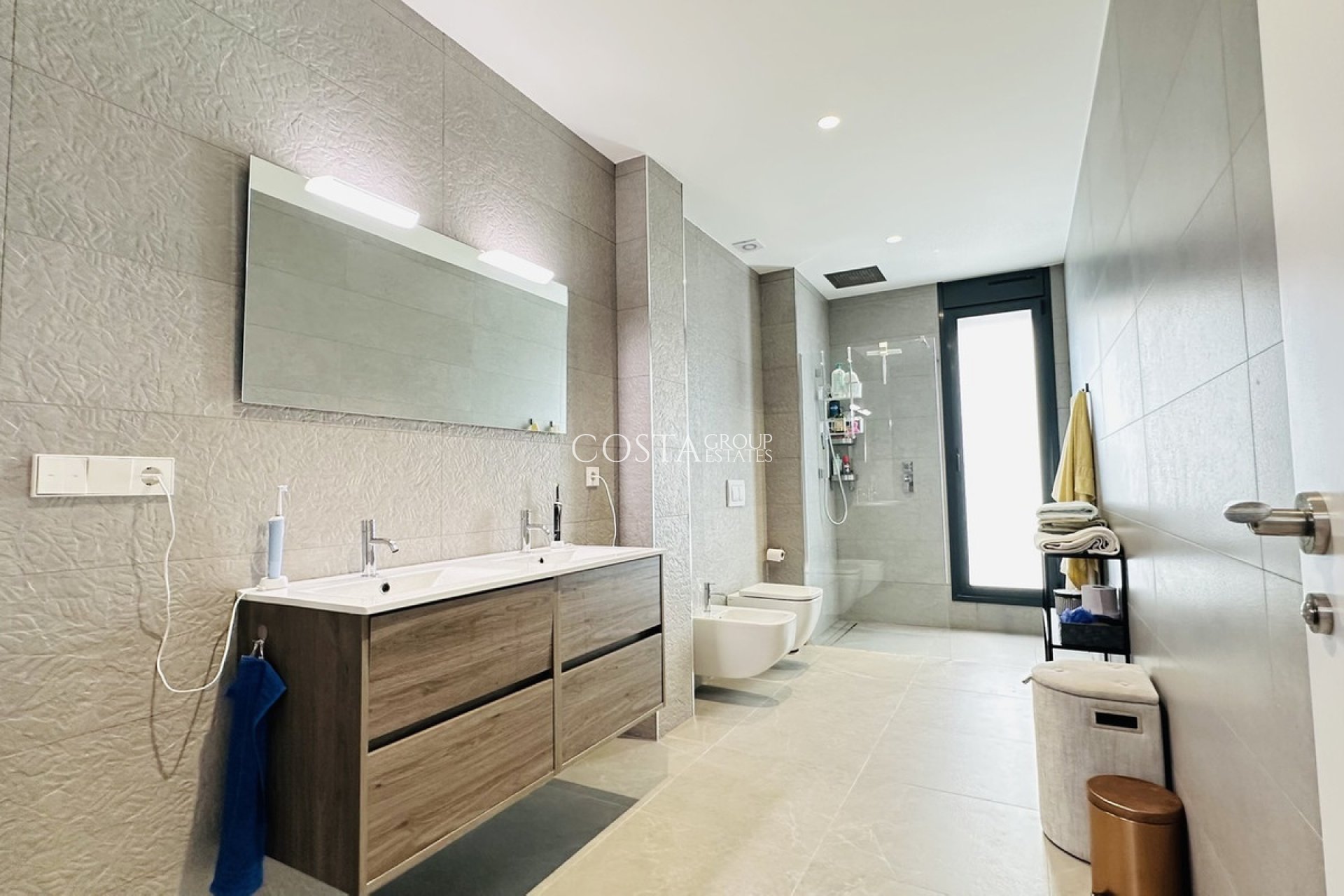 Herverkoop - Villa -
Orihuela - Las Colinas Golf