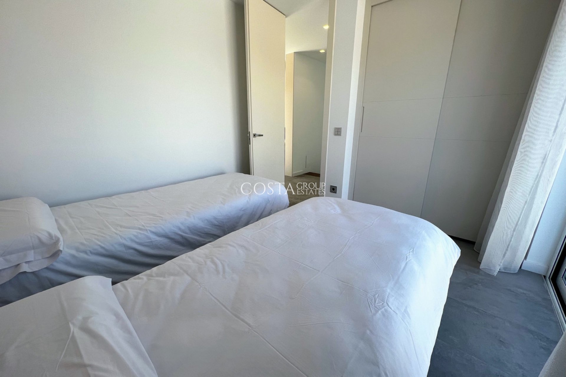 Herverkoop - Villa -
Orihuela - Las Colinas Golf