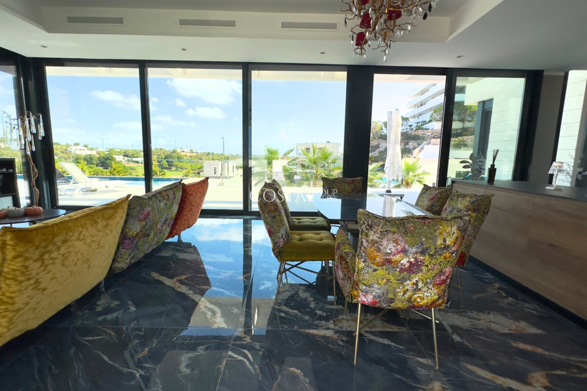 Herverkoop - Villa -
Orihuela - Las Colinas Golf