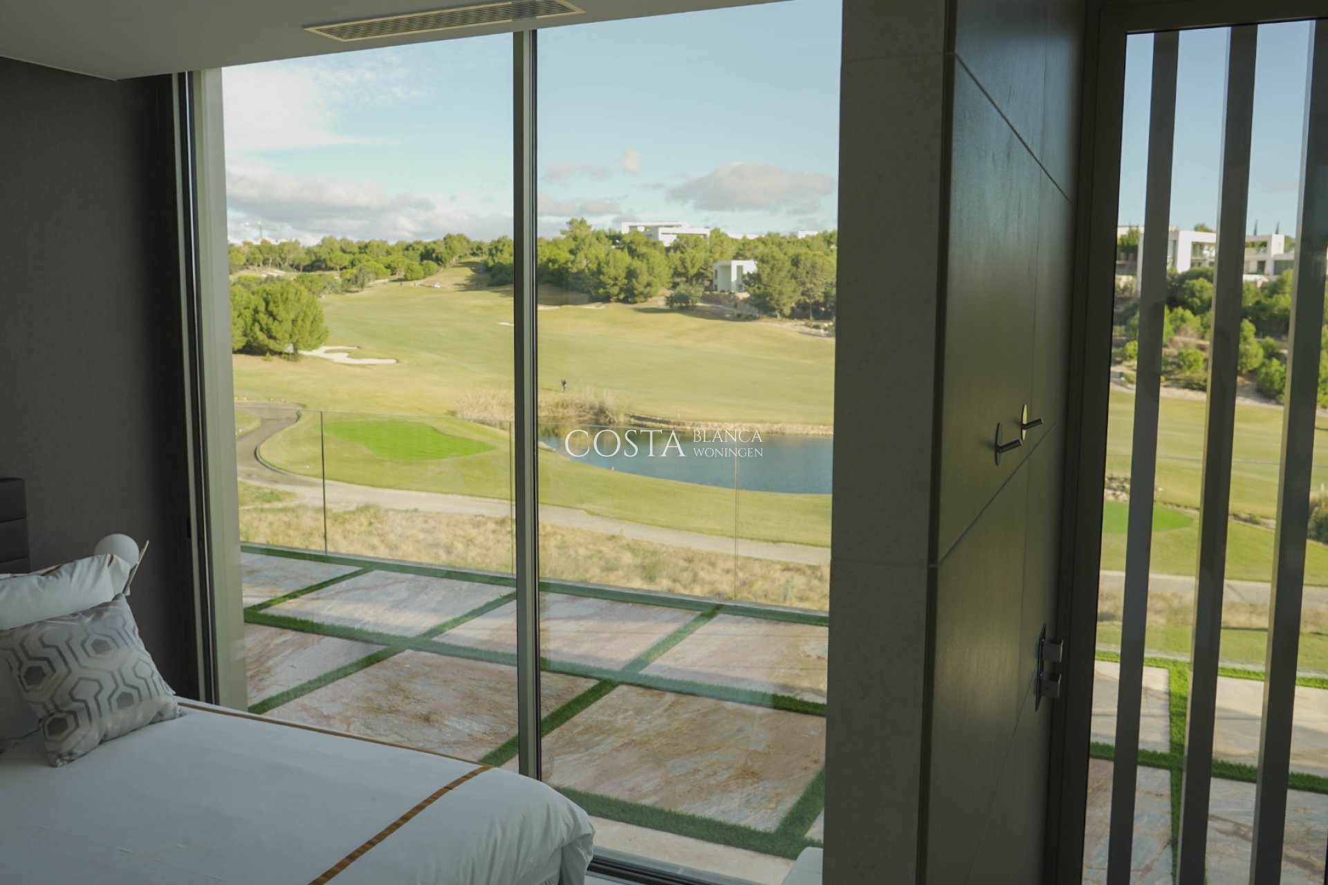 Herverkoop - Villa -
Orihuela - Las Colinas Golf