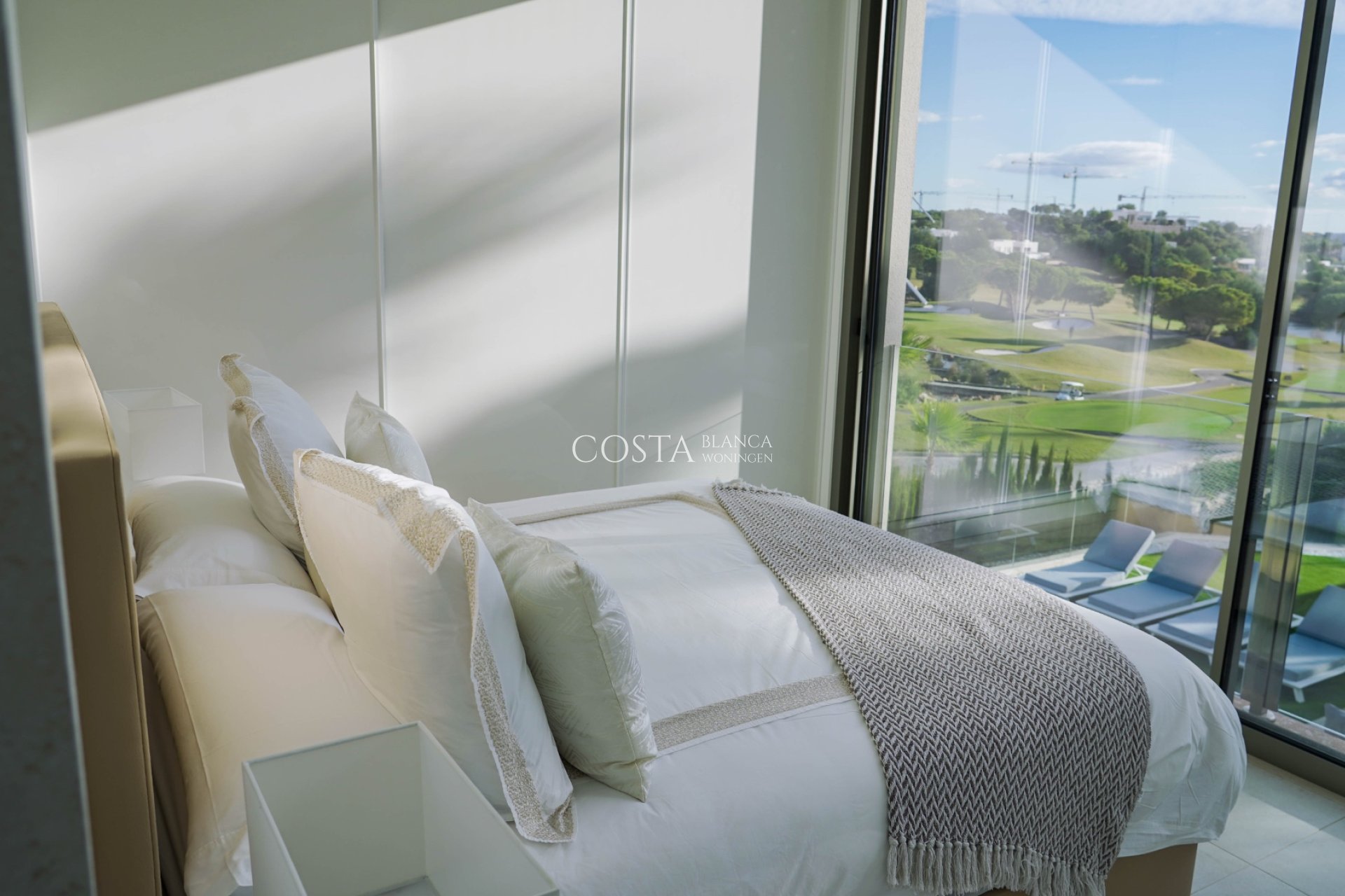 Herverkoop - Villa -
Orihuela - Las Colinas Golf