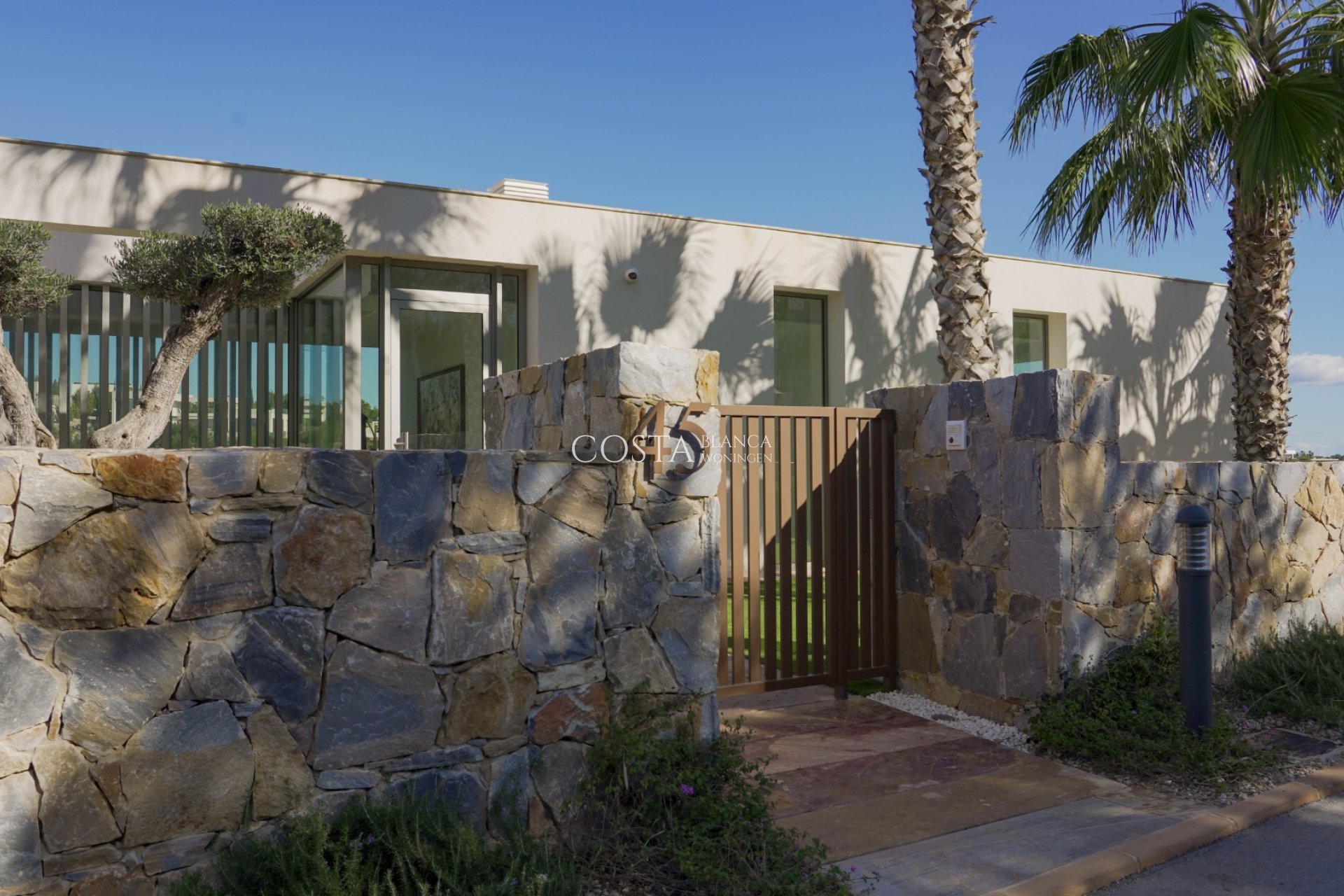 Herverkoop - Villa -
Orihuela - Las Colinas Golf
